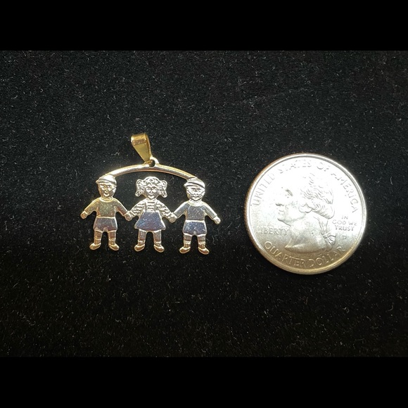 18K Gold Plated Pendant - Picture 2 of 3